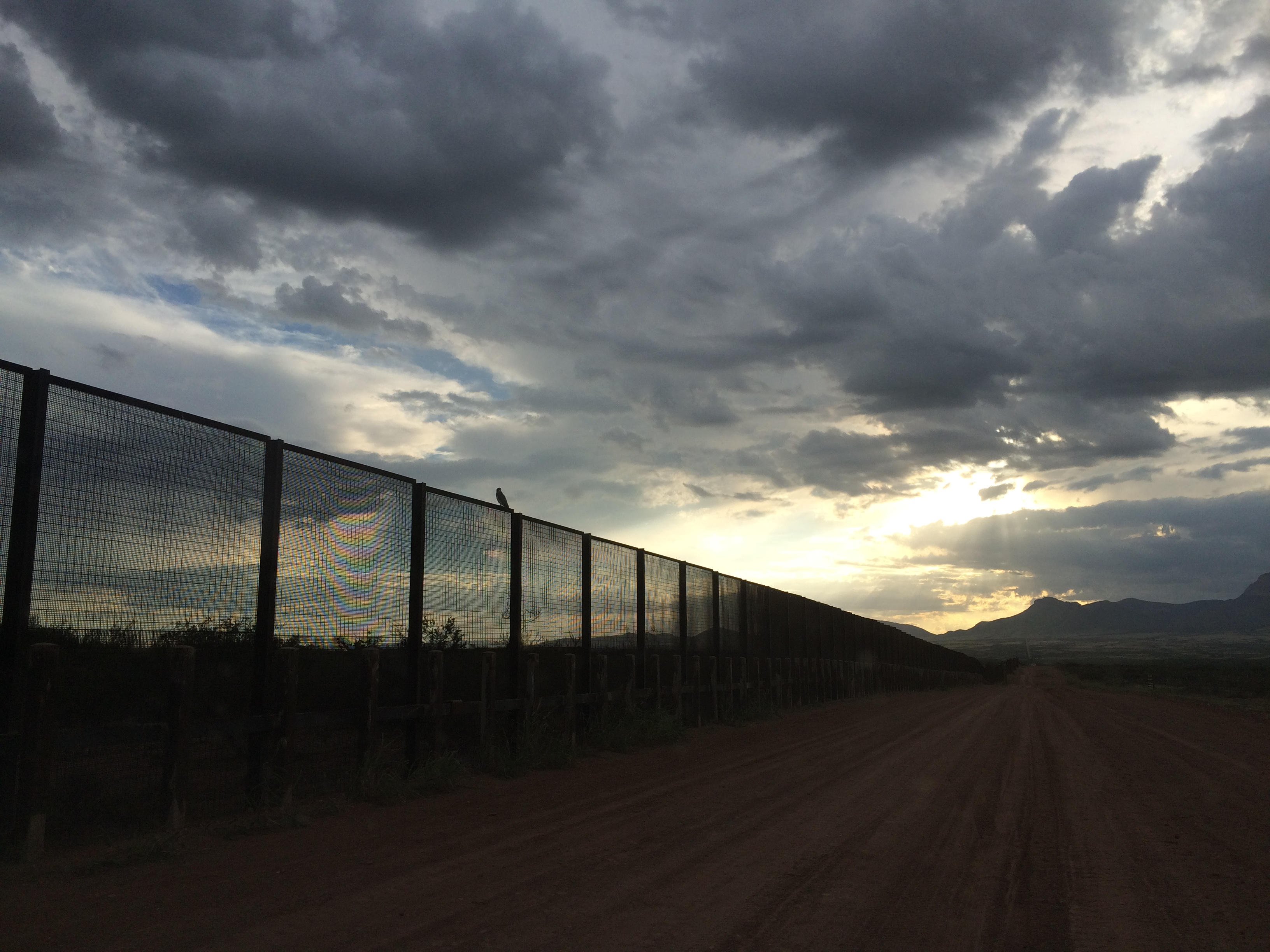 2025-05_view-usmexico-border-looking-west-1405100645.jpg